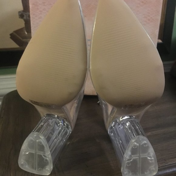 NEW IN BOX Cape Robbin Lucite Clear Boots - Picture 3 of 4